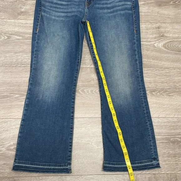 True Religion Becca Mid Rise Bootcut Crop Denim Jeans   Raw Hem 29 - Picture 10 of 16